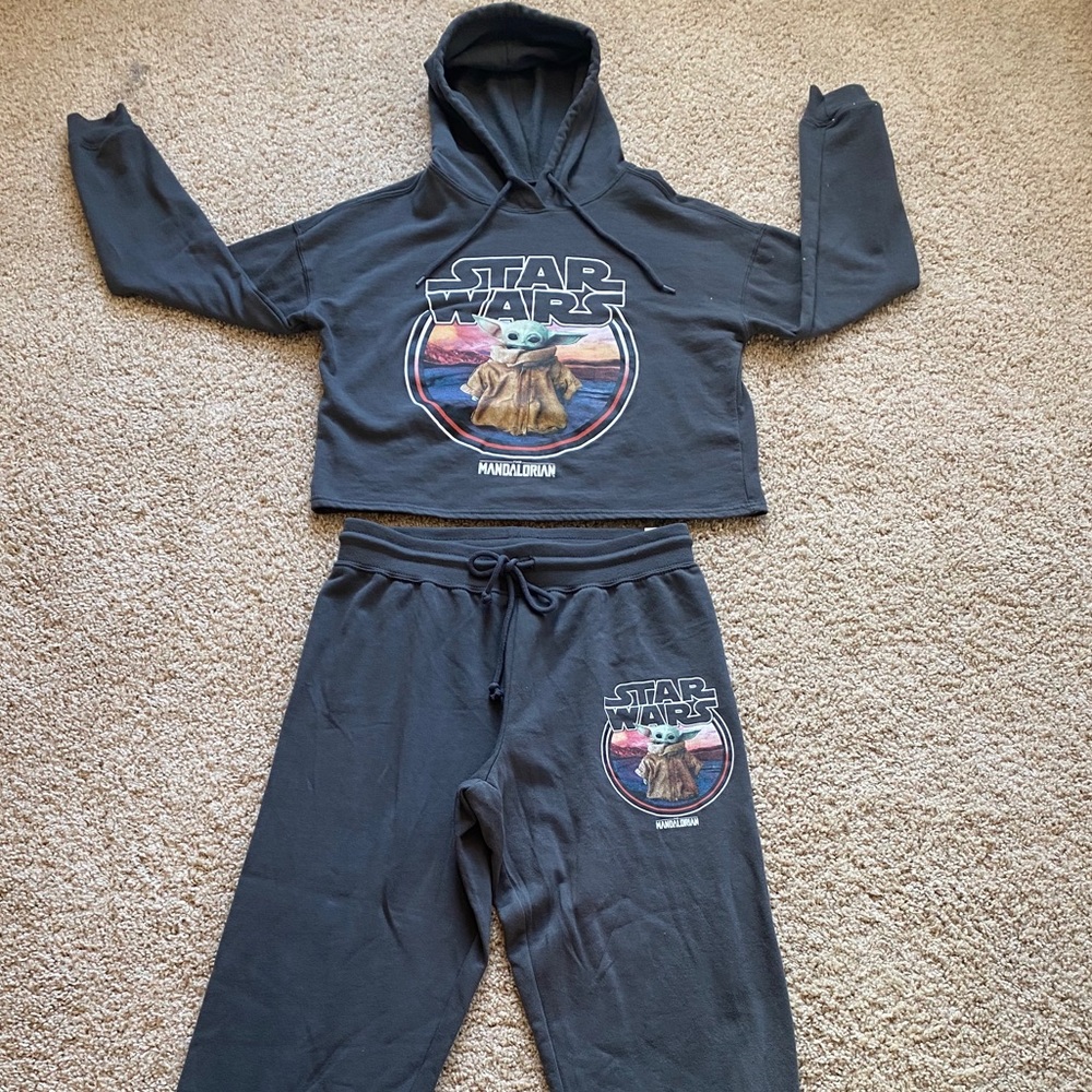 Mandalorian Matching Set with tags